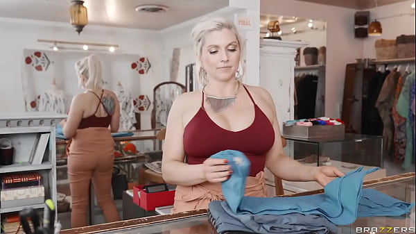 Panggilan Mesum Di Butik – Christie Stevens Dan Laney Grey Tersedia Di Brazzers