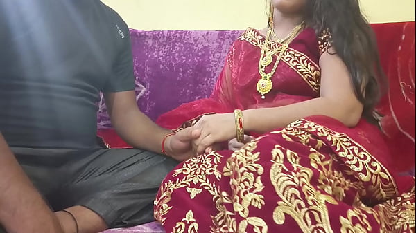 भाभी ने सुहागरात की रस्म निभाने से पहले, अपने देवर के साथ घाघरा चोली में ही चूत की गहरी मरहम-पट्टी की