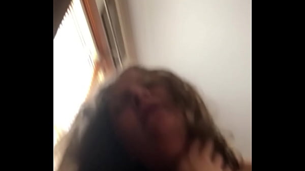 Ibu Rumah Tangga Nikmatin Nafsu Dengan Pria Arab, Nungging Dan Memeknya Basah Sampai Payudaranya Muncrat Susu
