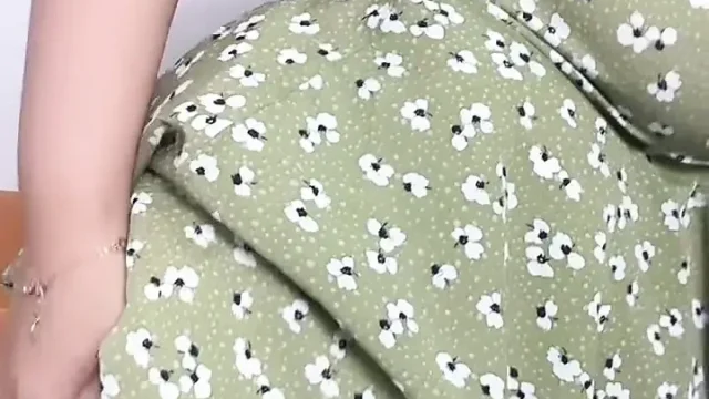 Young Young Mama Shows Off Her Perfect Body