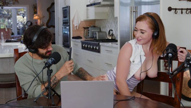 Gadis Podcast Yang Menggoda Di Reality Kings