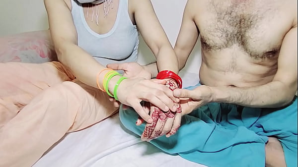 Bhabhi Punjab Muslim Tersepak, Dubur Dihajar Ganas Doggystyle Dengan Suara Hindi Menggairahkan