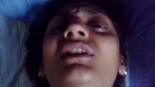 Bangalore Cewek Mohini Ngerasain Sakitnya Ditusuk Kontol Pacarnya