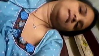 Desi Karyawati Bank Bugil Selfie, Skandal Panas Tiga Sekawan