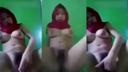 Jilbab Merah, Makin Keliatan Pengen Digenjot.
