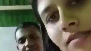 Malam-malam Panas Pengantin Baru India Di Ranjang