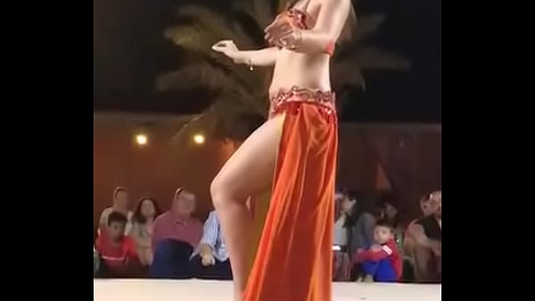 Tarian Desi Yang Menggoda Dan Membuat Bergairah