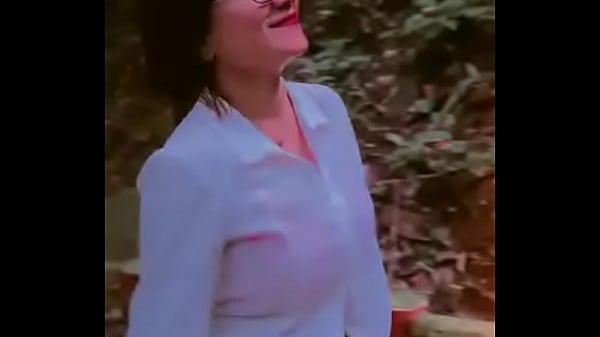Desi Cewek Babita, Siap Bikin Lo Melayang.
