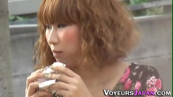 Gadis Jepang Remaja Menggesek-gesek Memek Basah