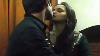 Bokep Cewek Mumbai Hot, Nikmatin Kontol Keras Pacarnya Sambil Ngerasain Nikmatnya.