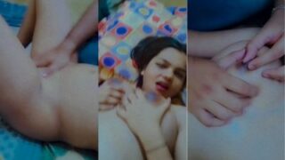 Desi Cewek Telanjang, Nenen Ditekan, Memek Dijilat Jari.