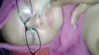 Ibu Tiri Di Bangladesh Minta Sperma Anak Tiri Di Wajahnya, Bikin Makin Basah.