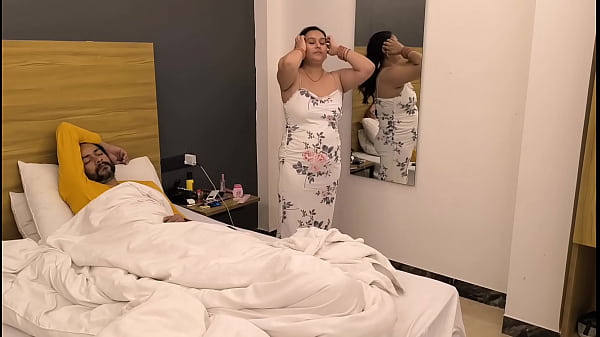 Puja Si Desi Manja Mandi Pagi, Basah Kuyup Bikin Ngilu
