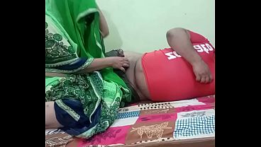 Gadis Desi Digenjot Habis Di Ranjang Sama Suami