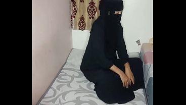 Gadis Bercadar Ngentot Sama Sopir Pribadi Di Dalam Mobil.
