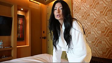 Pov Pelacur Latina Tiri Nge-*blowjob* Kontolku Di Pesta Pernikahan Omnya – Cami Strella X Lev Lieben