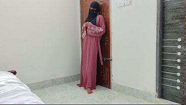 Ngentot Pertama Kali Sama Pacar Hijab India Yang Malu-malu, Crot Di Mulut