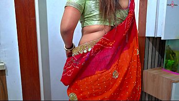 Bhabhi Desi Village Kitchen Mein Milkman Ke Saath Bill Chukane Ka Masti Bhara Andaaz, Zor Ki Hindi Audio Ke Saath.