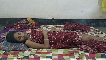 Desi Bhabhi Digebah Tetangga, Keras Banget Sampe Minta Ampun