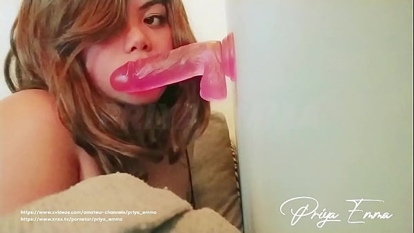 Gadis India-arab Priya Emma Hisap Kontol Karet Pake Mulut, Pemandangan Seru Banget!