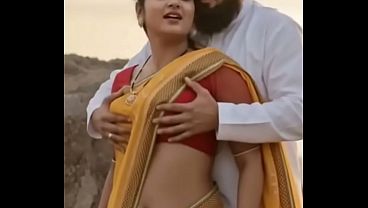 Desi Bhabhi, Saree Nyaris Sobek, Payudara Diremas, Mesra Bikin Makin Liar