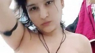 Video Panas Abis, Cewek Cantik Pakistan Buka Baju Full Bugil