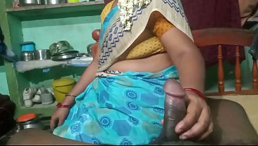 Ibu Tiri Sama Anak Tiri Di Desa, Bikin Video Mesum Sendiri Di Rumah.