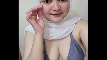 Hari-hari Pertama Goyang Twerk Pake Hijab, Bikin Makin Panas Dan Basah