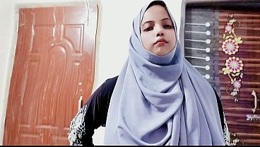 Desi Hijab Panas Ngajak Anak Tiri Ngentot Di Kamar