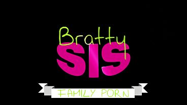 Gracie Gates & Brookie Blair Ngajak Stepbro Bebas: “kita Semua Ngewe Dulu, Baru Ke Pantai”