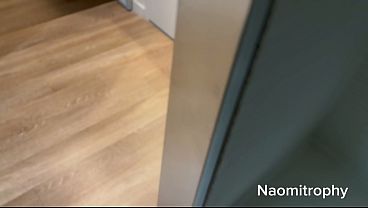Liburan Mesum Bareng Kakak Tiri, Naomi Noel—makin Digoyang Makin Basah.