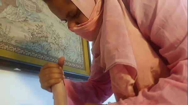 Desi Cewek Lagi Pijit Silang, Badan Lemes, Rasanya Bikin Merem Melek.