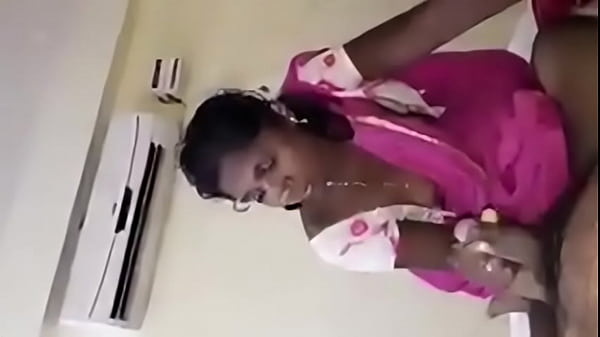 Desi Aunty Ngasih Blowjob Panas Banget
