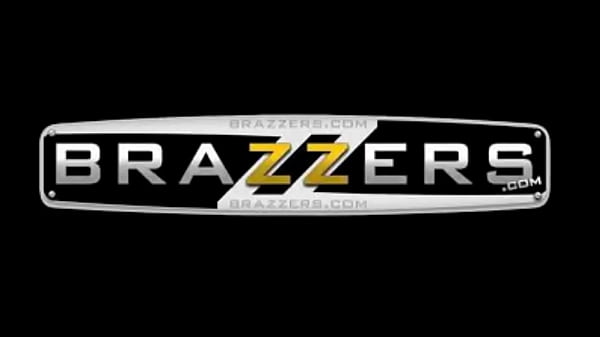 Brazzers, Bintang Bokep, Toket Gede Banget Bikin Ngaceng