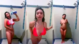 Quinn Janira Mandi Telanjang Part 2, Adegan Mandi Panas Yang Bikin Nagih.