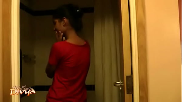 Nih Cewek India Telanjang, Siap Pamerin Tubuhnya Yang Seksi, Bikin Loe Ngiler.